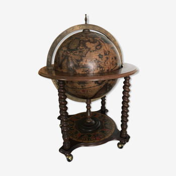 World Globe Map Bar