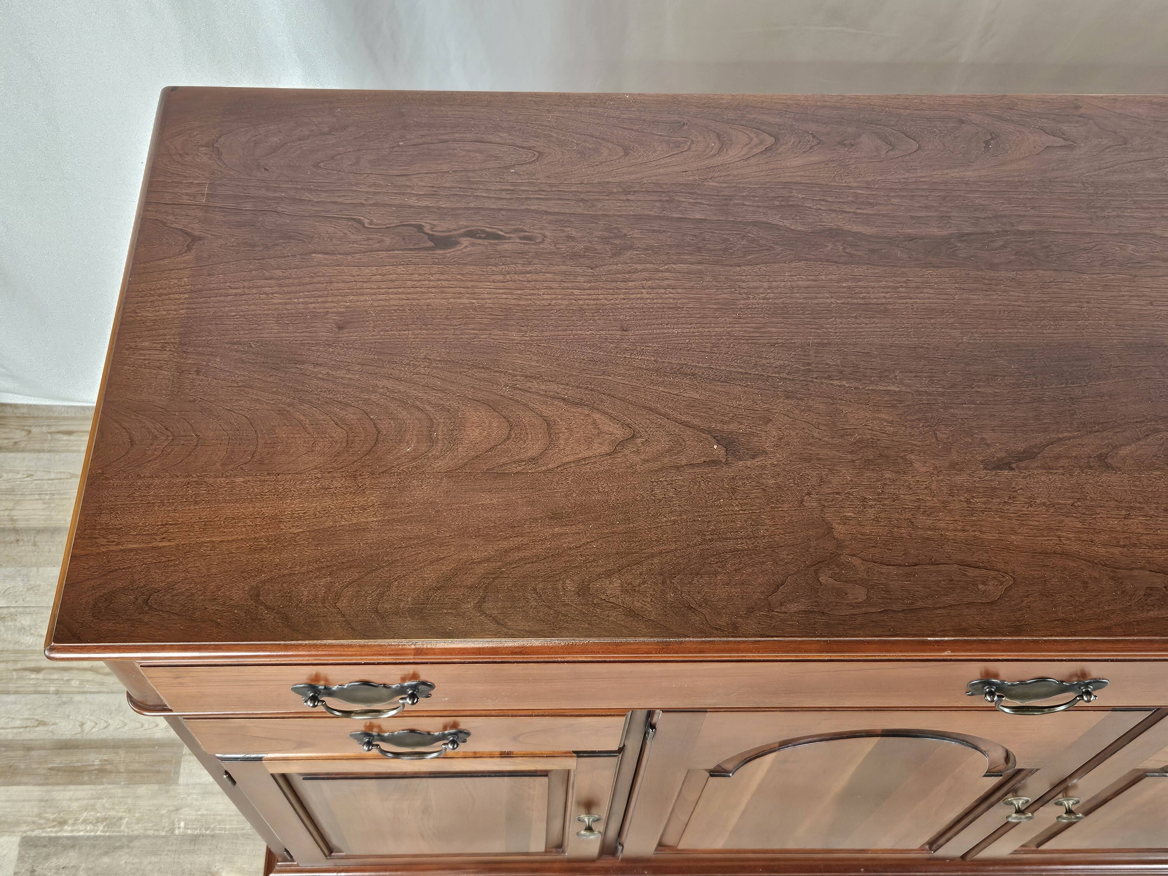 Buffet de Fantoni en massif merisier