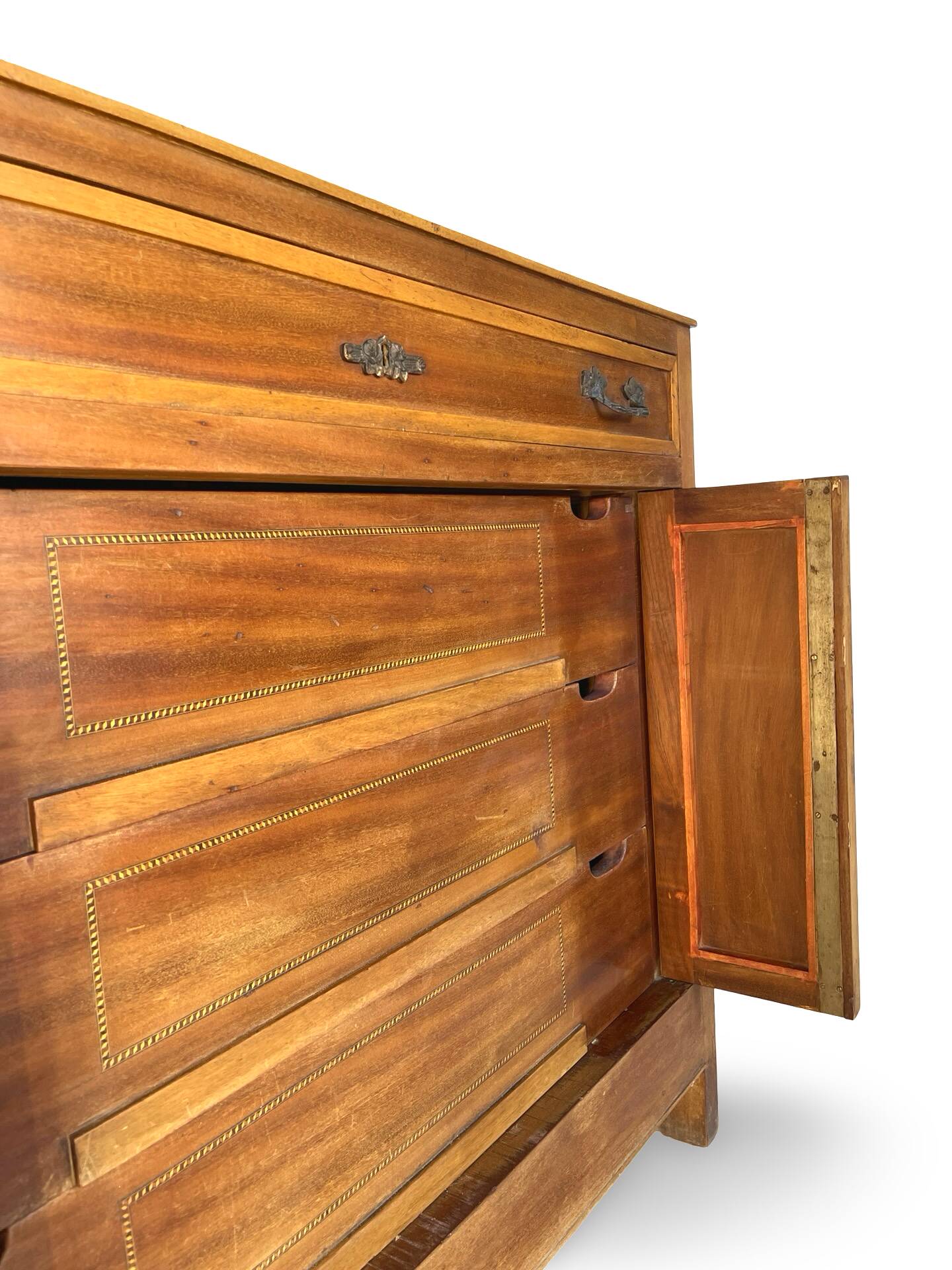 Commode de style Art Déco en bois de cerisier et noyer.