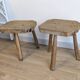 Paire de tabourets brutalistes anciens en bois massif