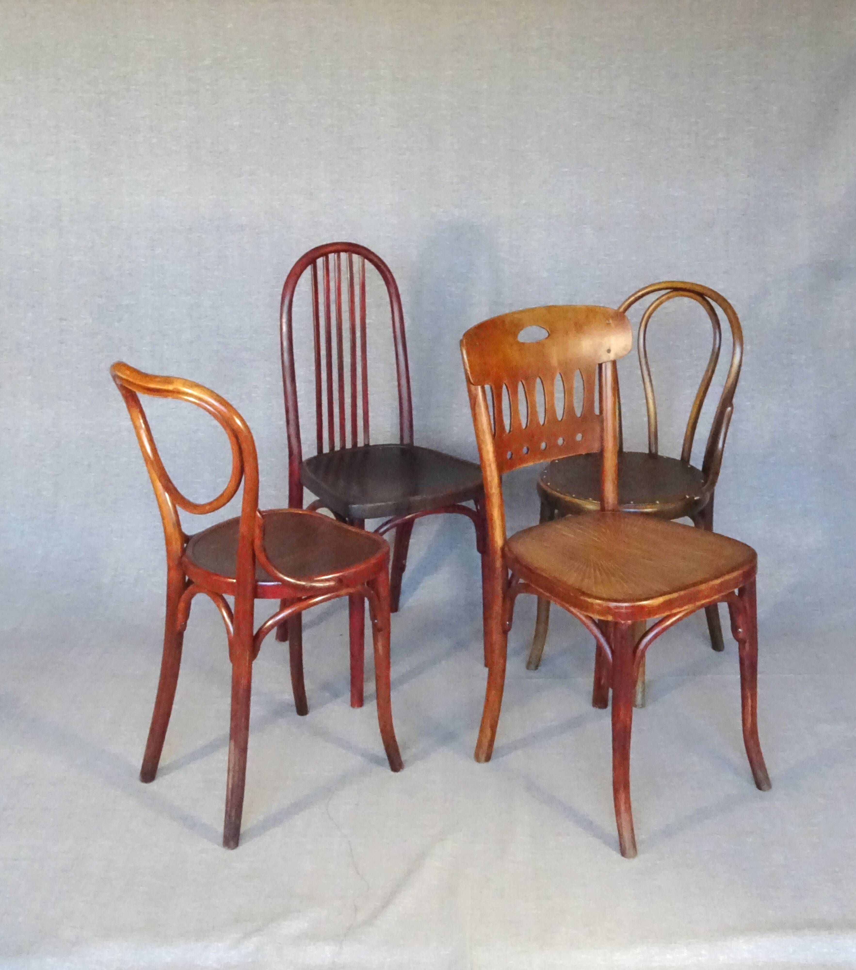 Set of 4 Thonet and Mundus Bistrot chairs 1910 to 1930