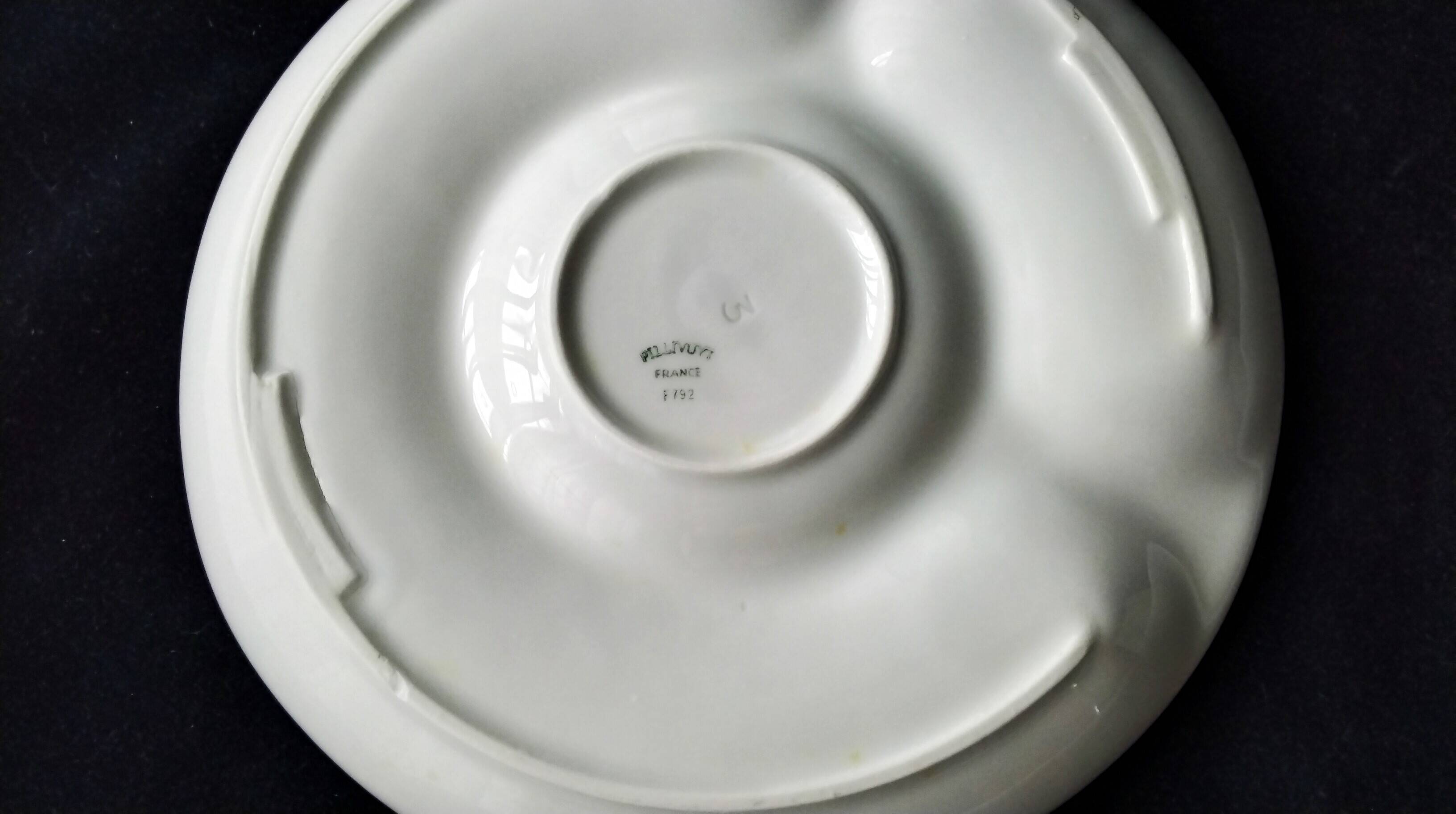 4 artichoke plates in white porcelain by Pillivuyt