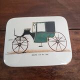 Small porcelain box
