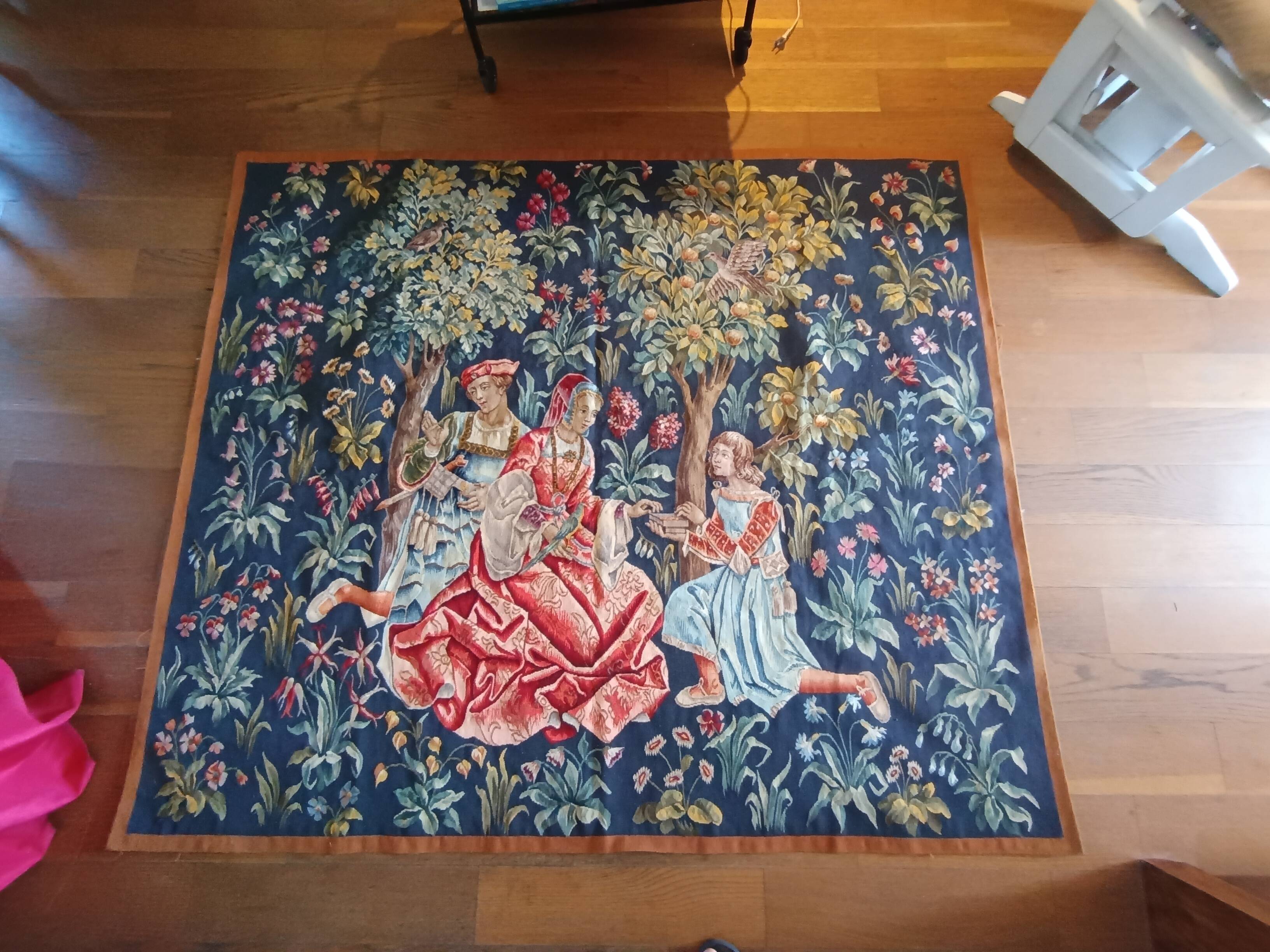 Grande tapisserie Jules Pansu –  La Dame au coffret  – Point d’Halluin