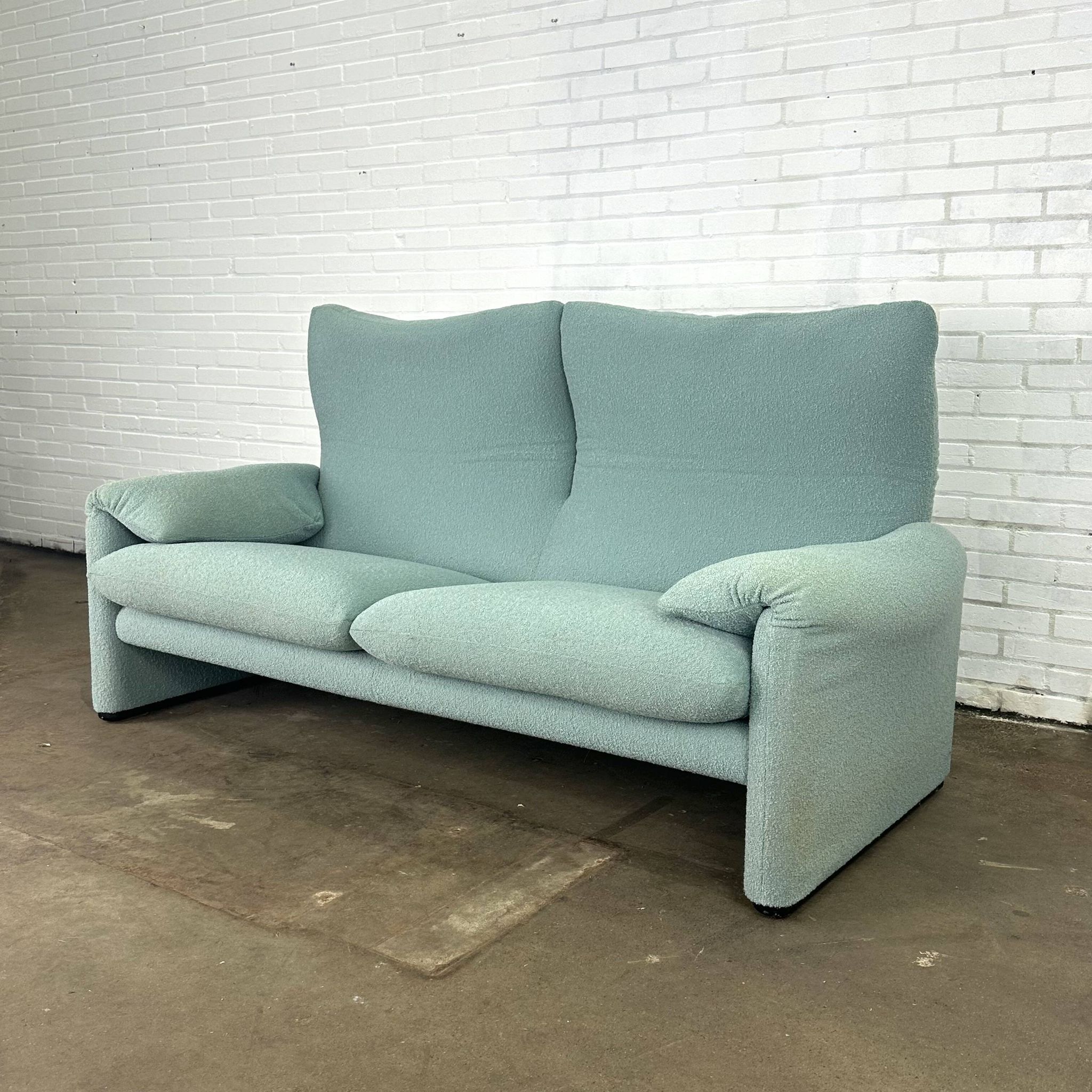 Canapé Cassina Maralunga turquoise / vert conçu par Vico Magistretti