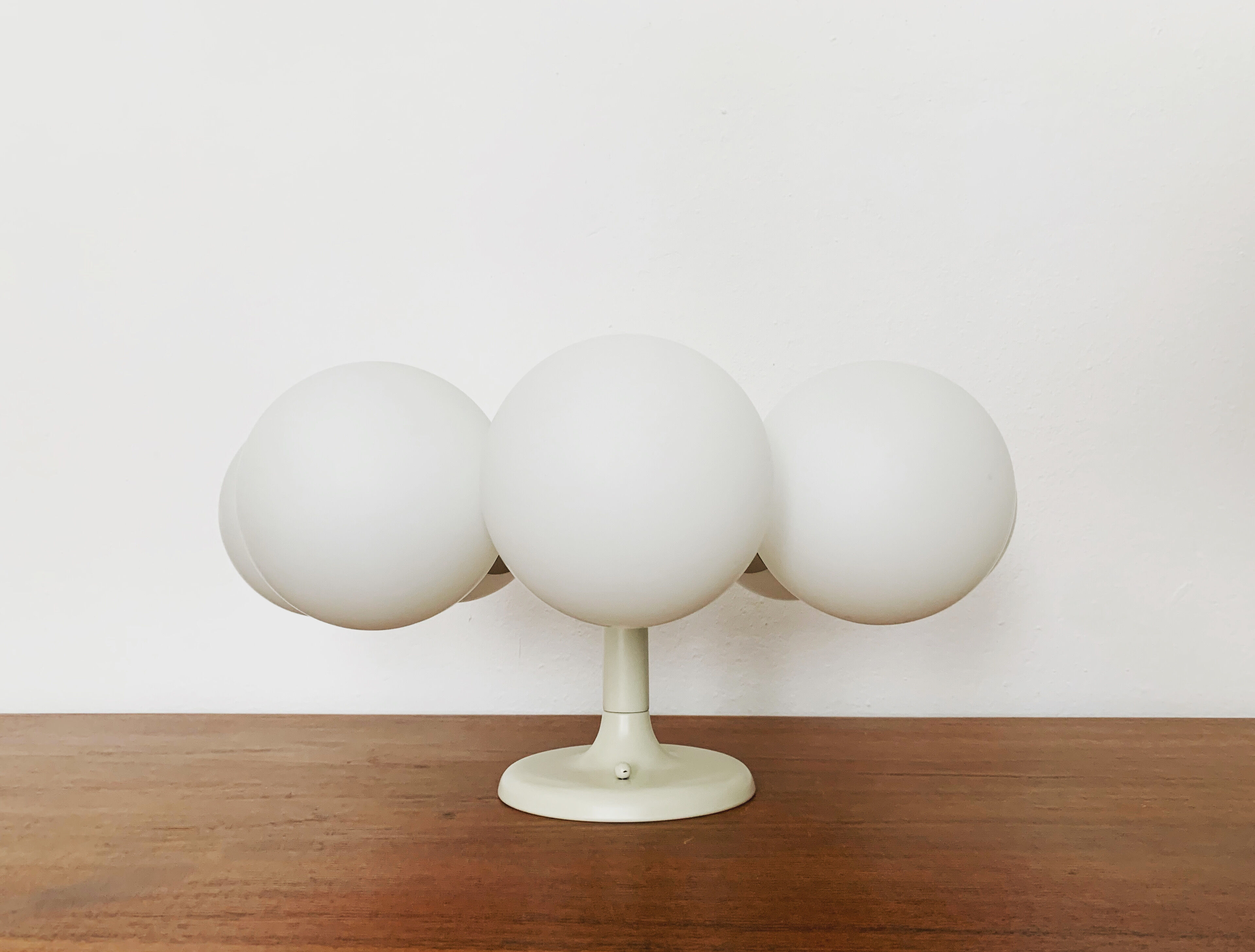 Opaline Sputnik chandelier by Kaiser Leuchten