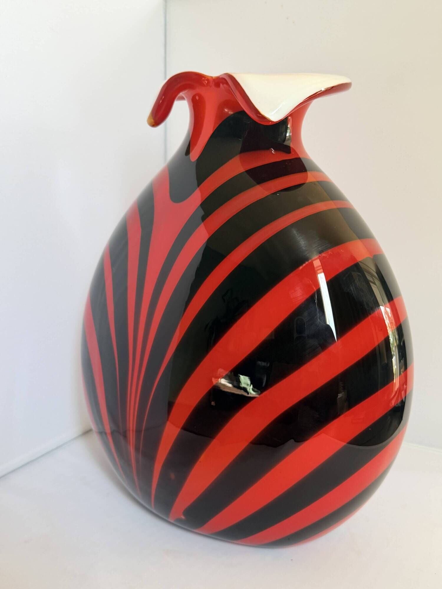 Opaline di Firenze, Murano style Midcentury Modern Vase, 1969, Italy