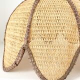 Suspension flower in rabane