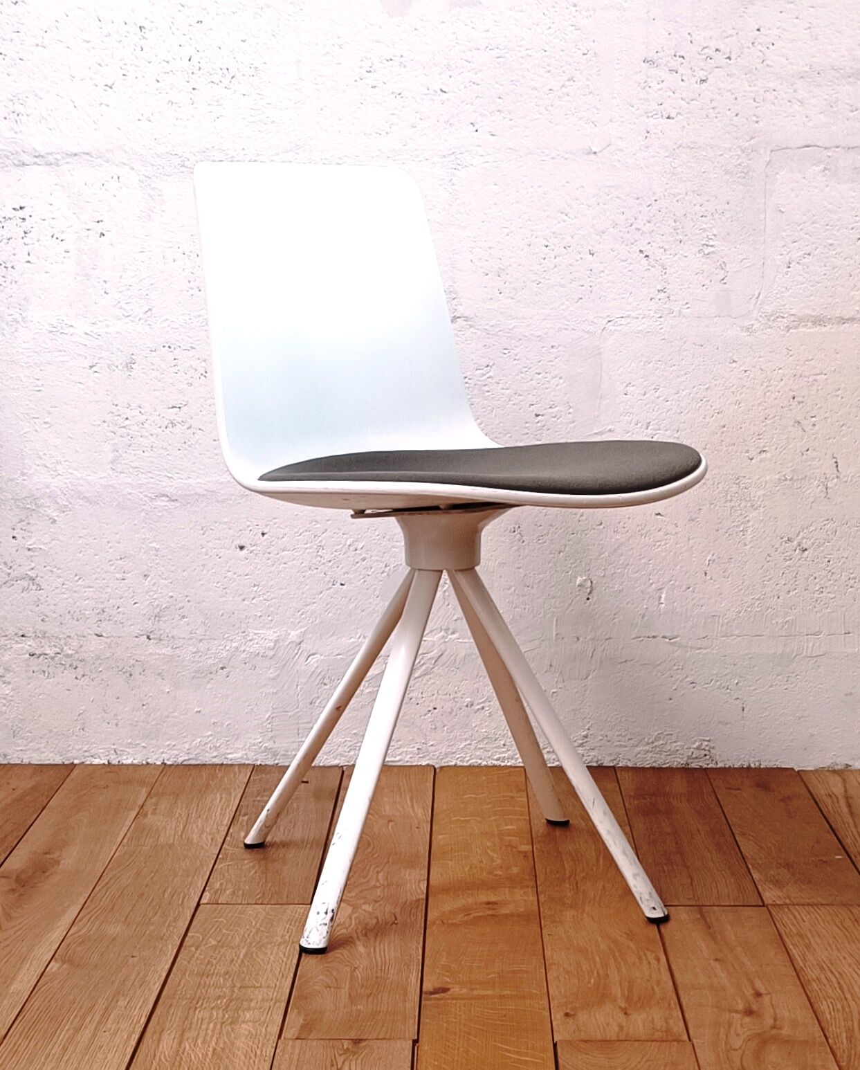 Chair Lottus Spin, Enea