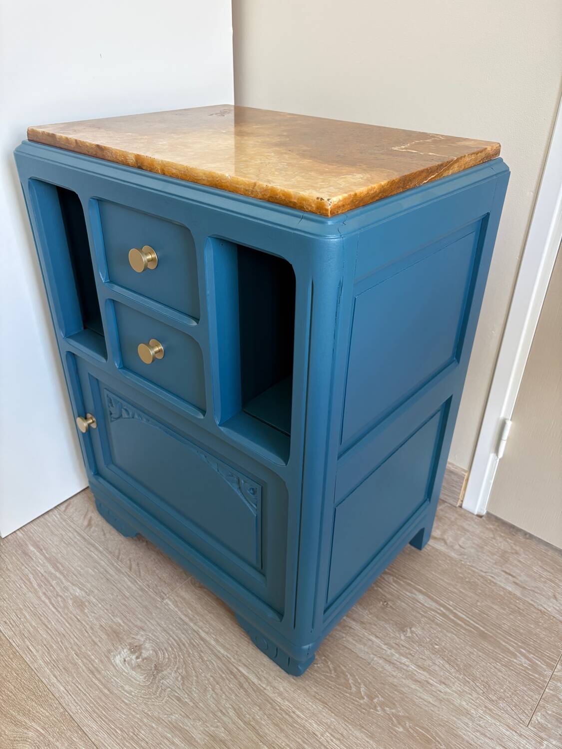 Art Deco bedside table reimagined – Teal & Onyx Marble