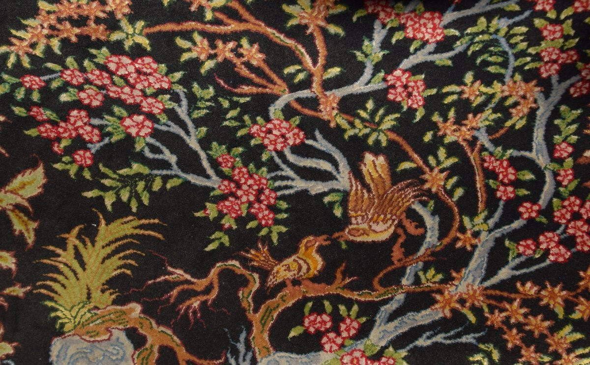 Oriental carpet TABRIZ Iran Wool and Silk: 95 x 75 cm - "Galerie Sardje"