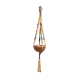 Suspension in macramé