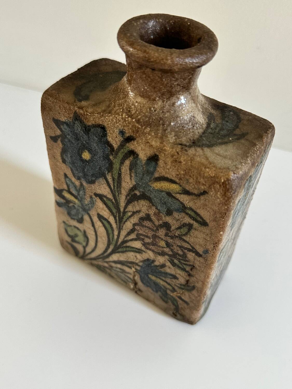 Ancient flask / Persian ceramic from the Qajar period, 18th century