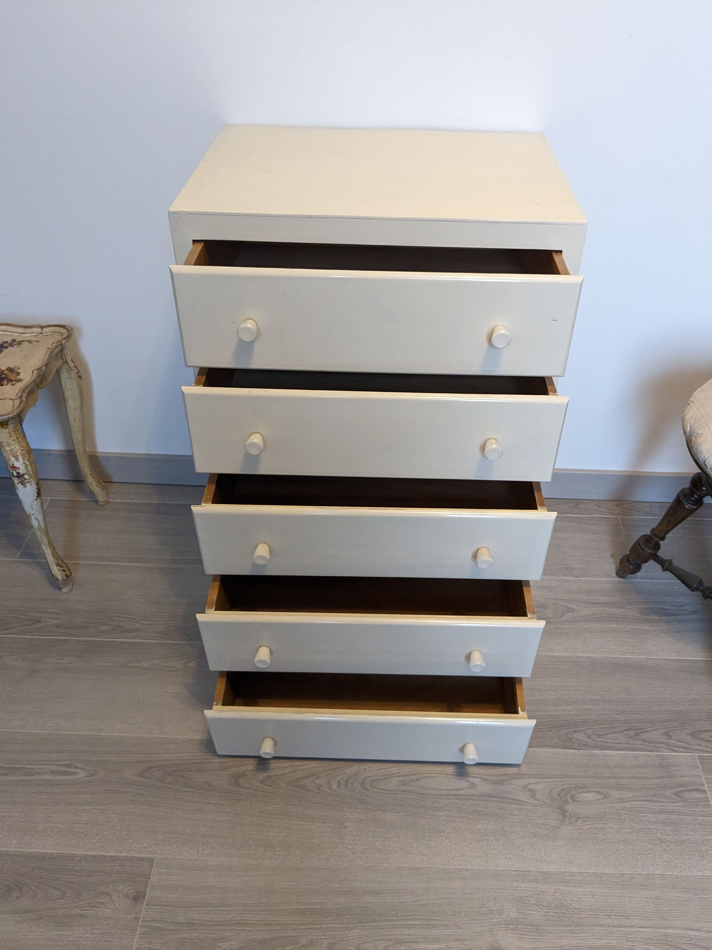 Commode vintage