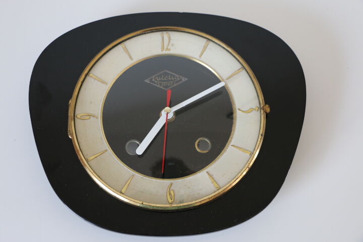 Rectangular clock Lutétia formica black