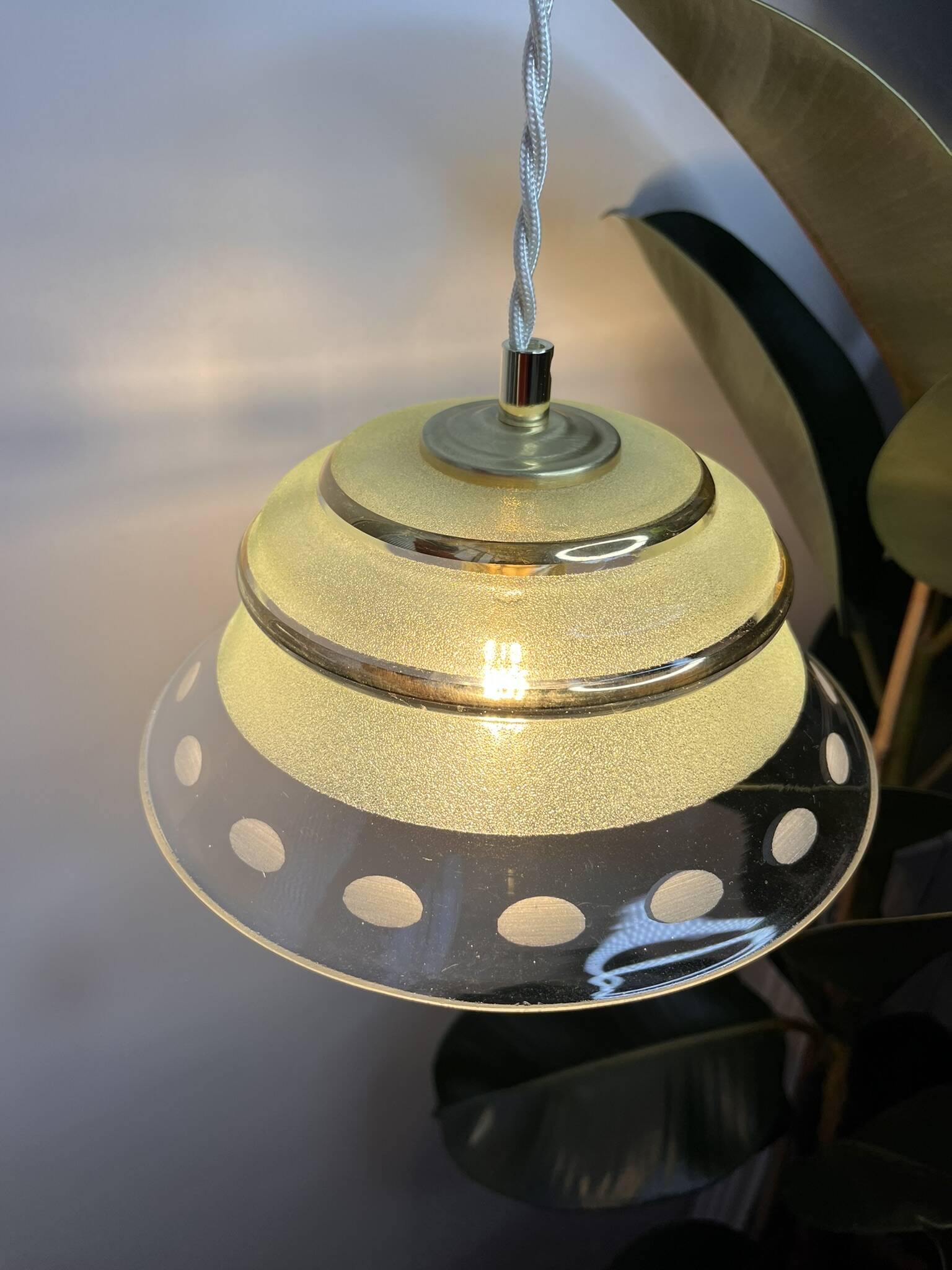 Suspension in green granite glass and transparent glass - gold edging