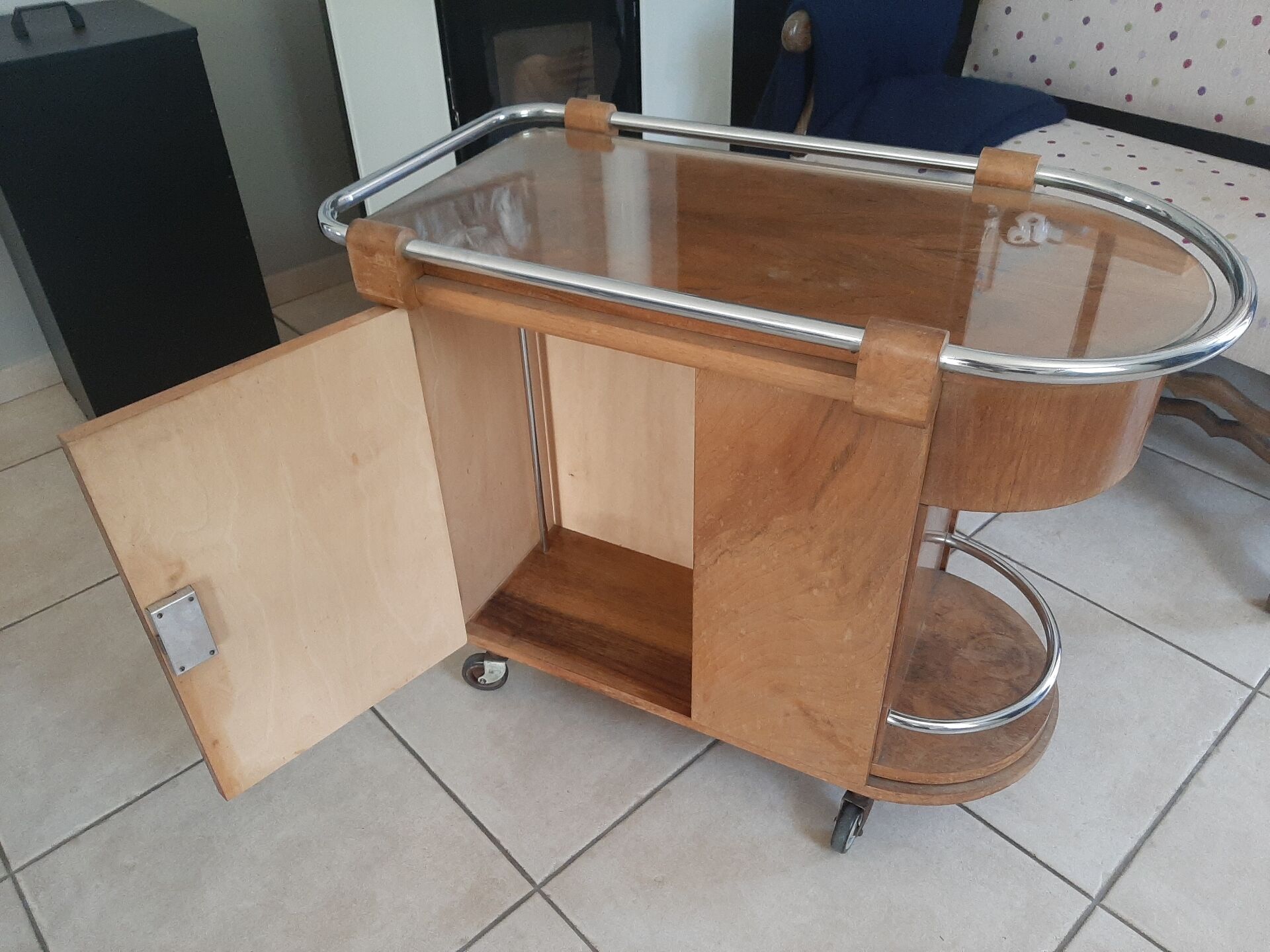 Art Deco bar furniture