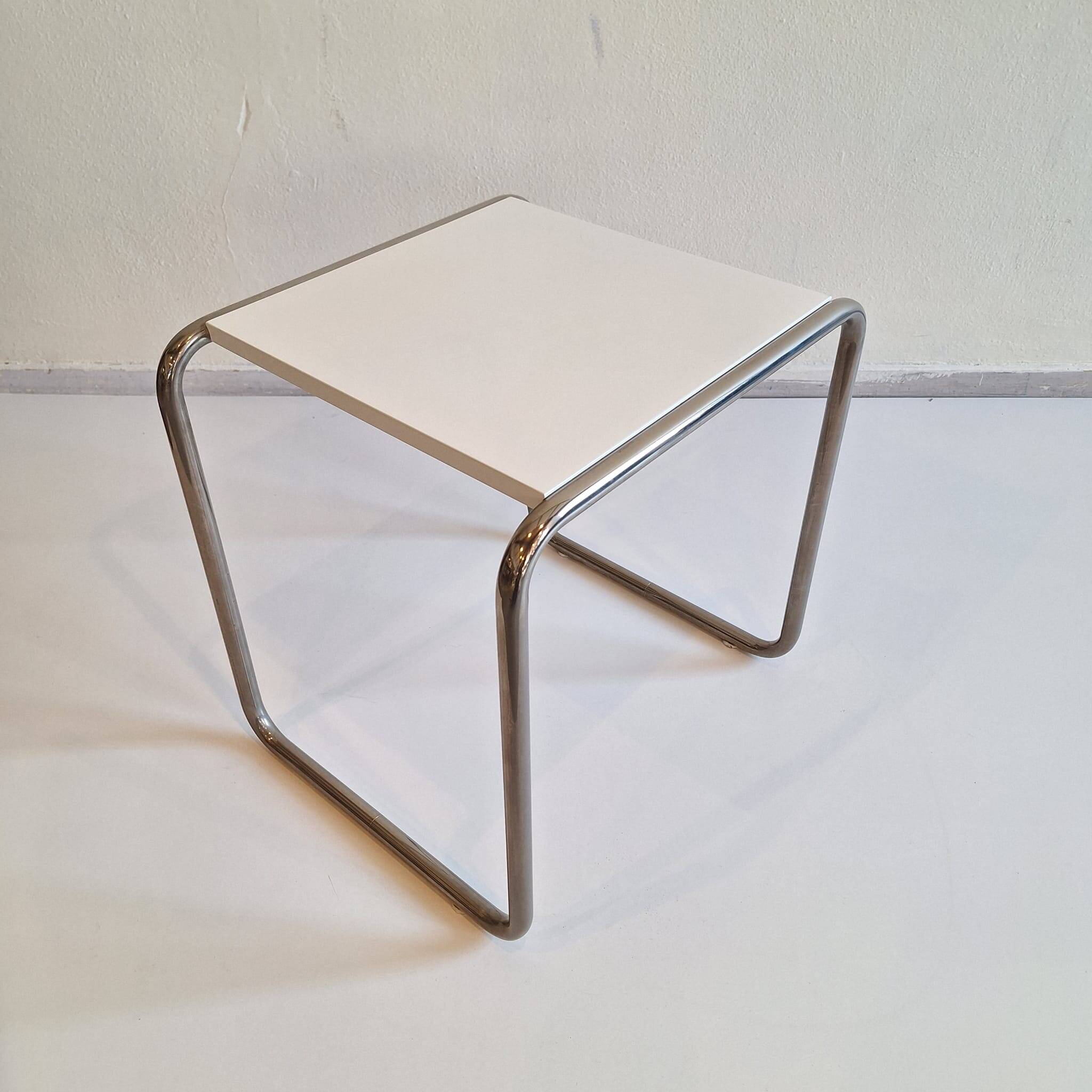 Ensemble de 2 tables d'appoint B9 Marcel Breuer pour Tecta