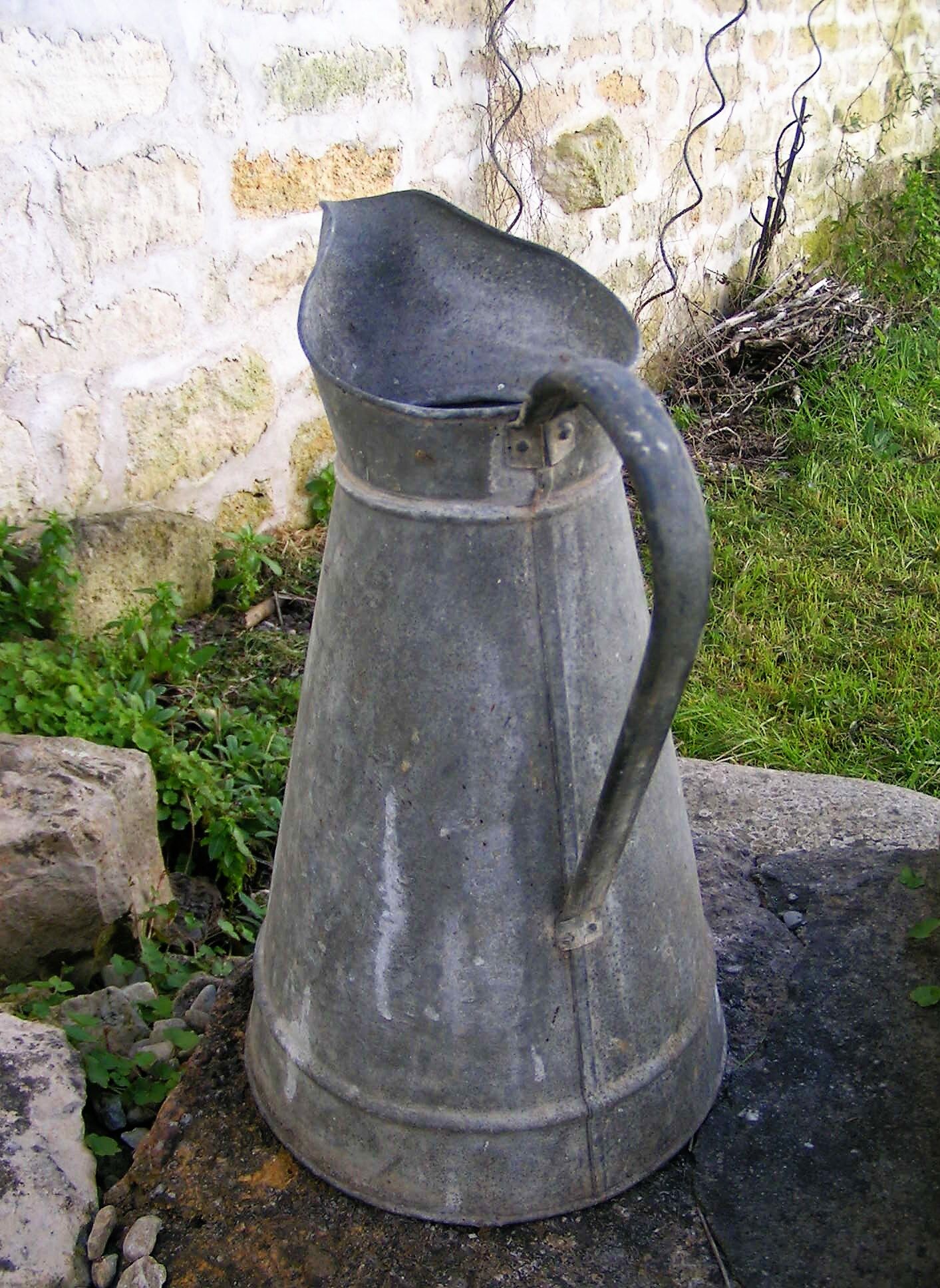 Broc a water in zinc