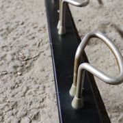 School wall coat holder with six metal legs GES