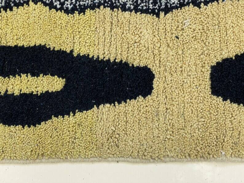 Moroccan Berber rug, decorated, 250cm x 150cm