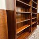Bibliothèque classique en acajou anglais