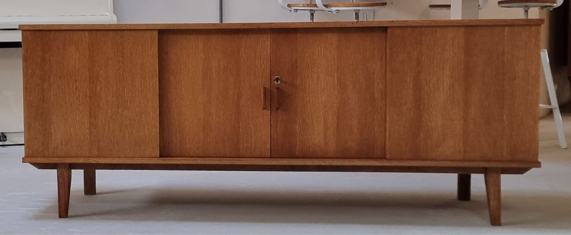 Buffet du milieu du siècle