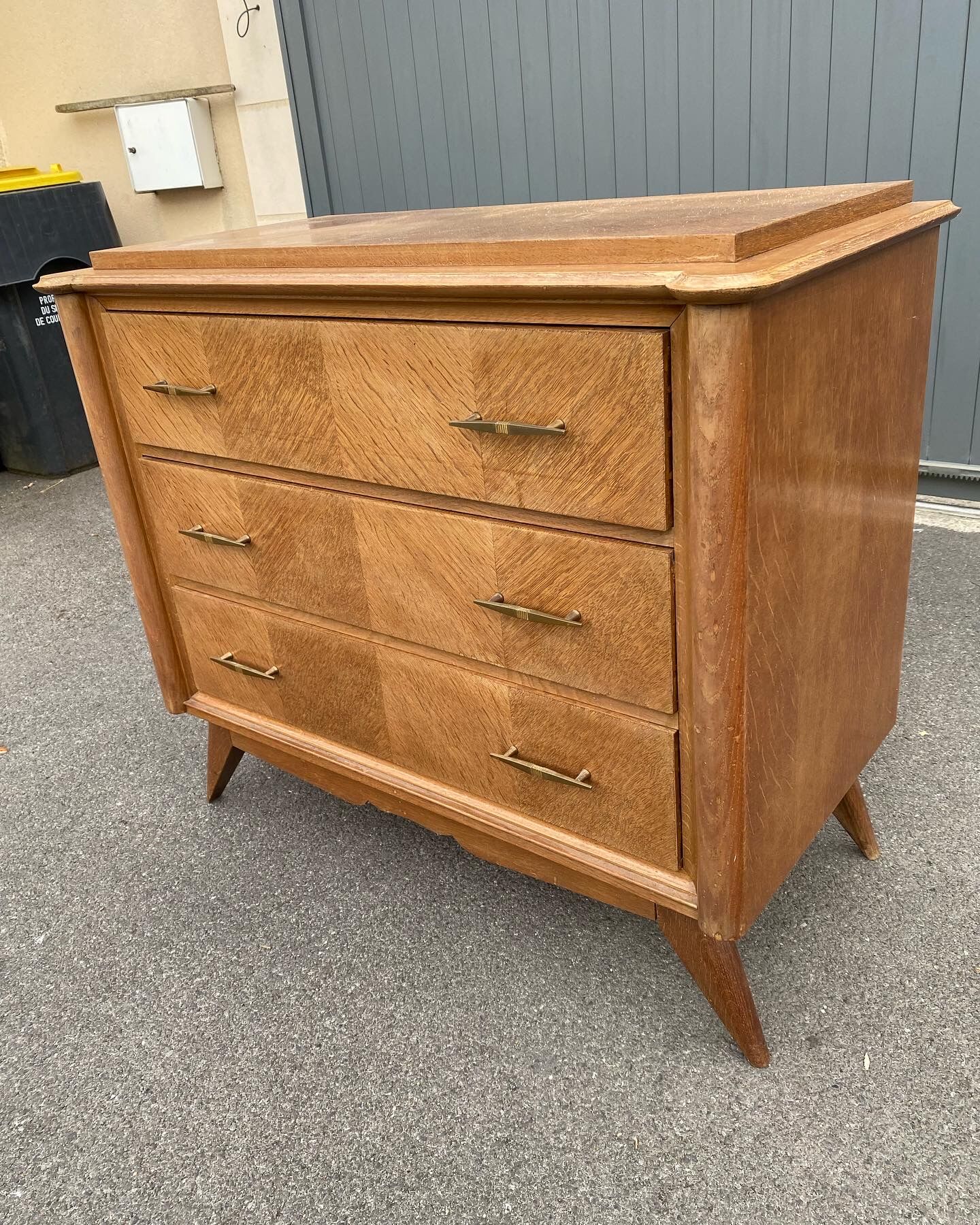 Compass foot dresser
