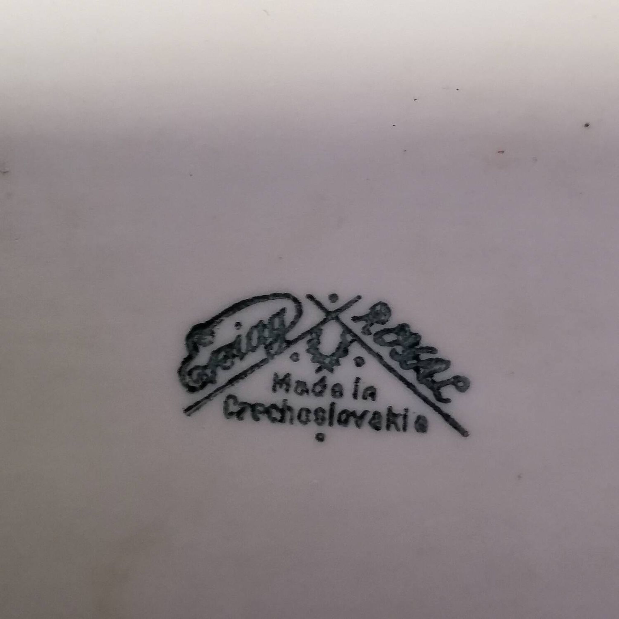 Large art deco serving dish in Czechoslovakian porcelain
