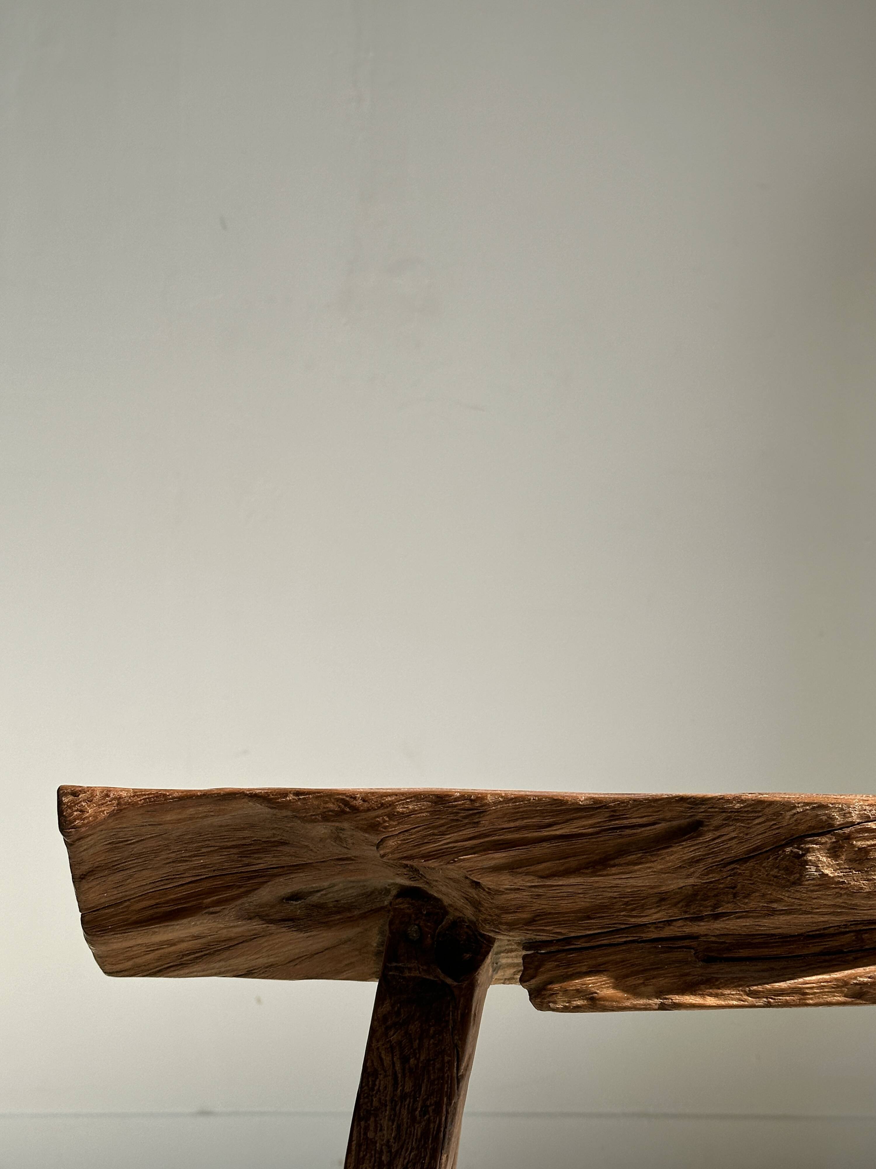 Small organic bench in upcycled Asian teak quadripod - Sungai