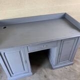 Pedestal desk or counter