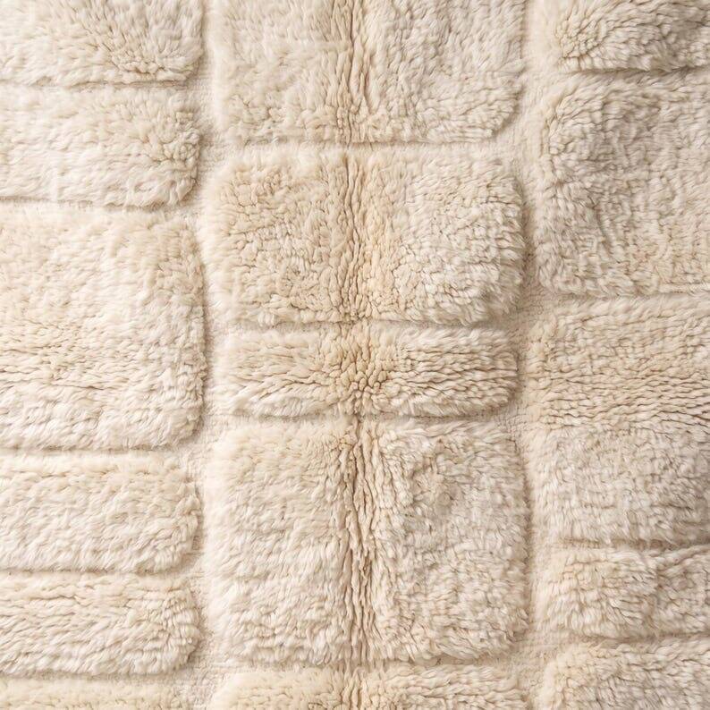 Handmade traditional Berber rug white 2/3 m