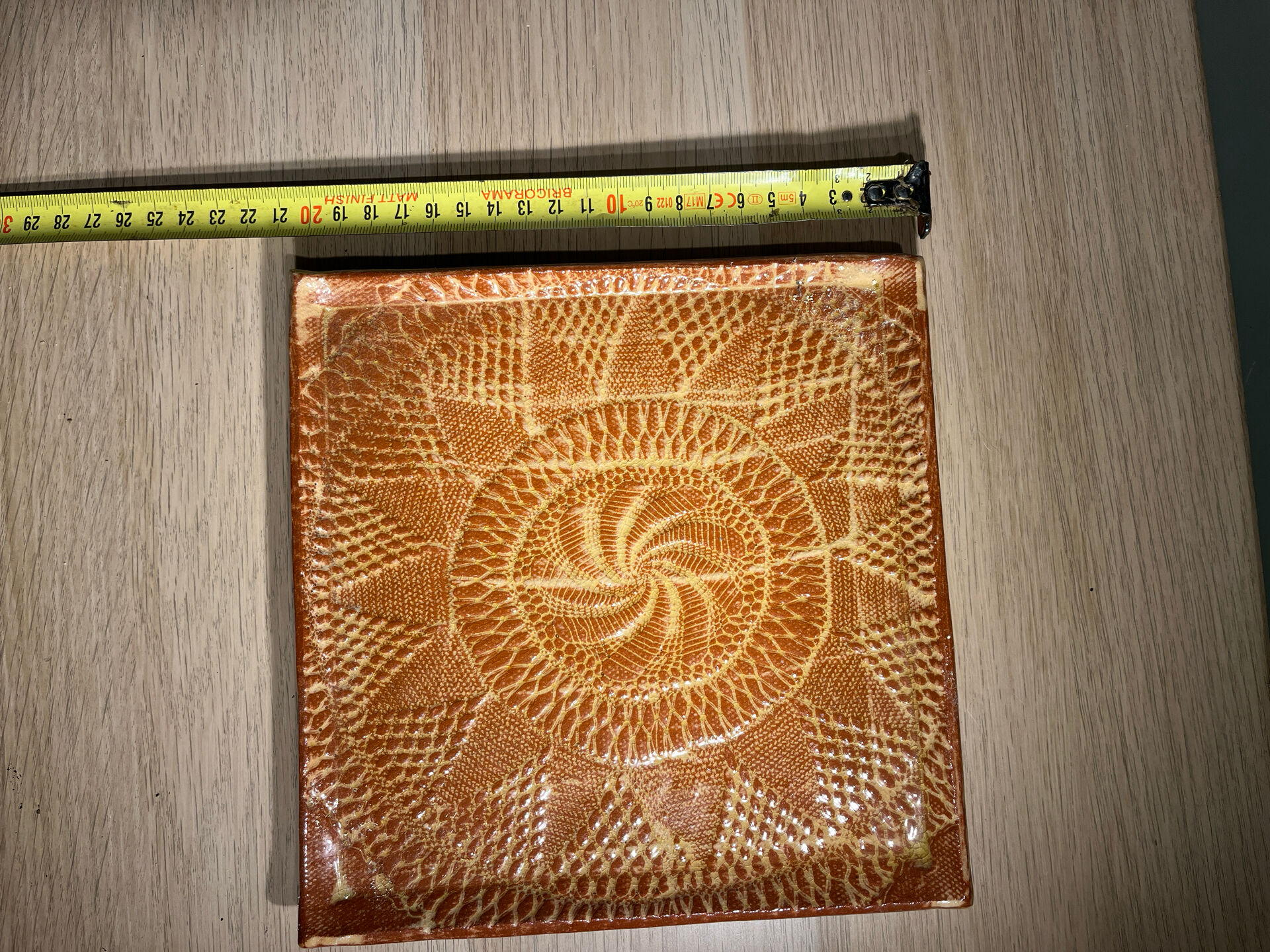 Large square vintage ceramic plate – raised lace decoration – 20 cm