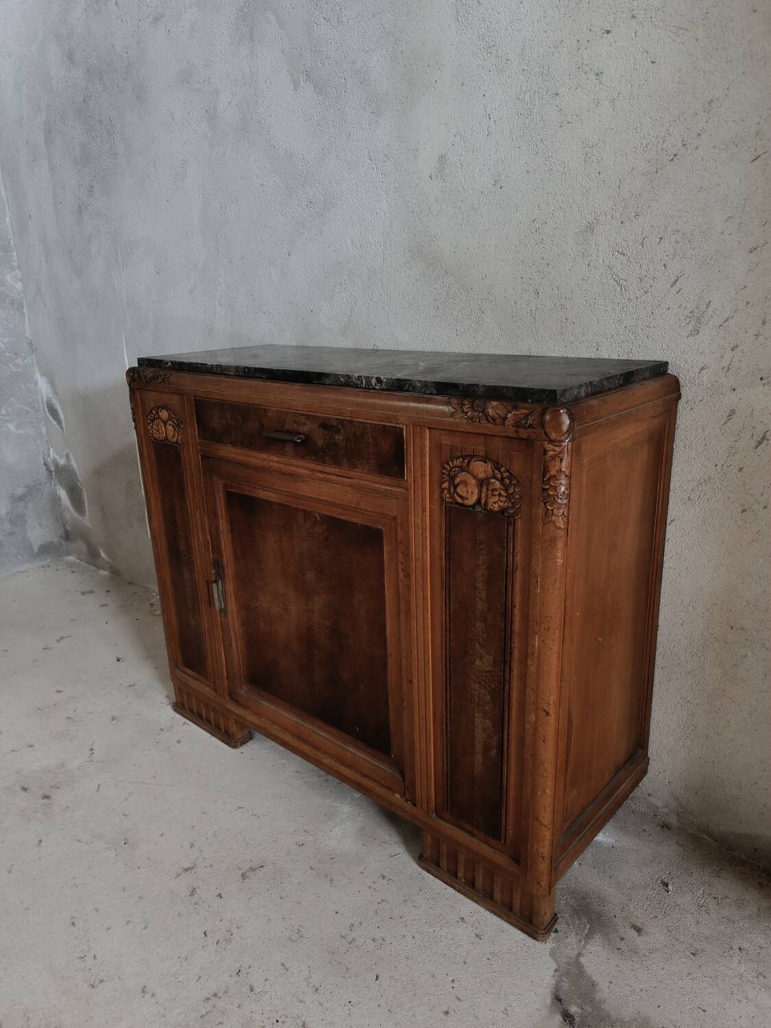 Buffet vintage style Art Deco black marble