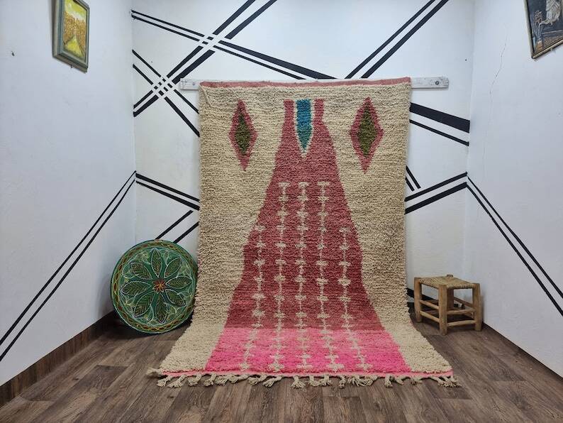 Traditional handmade wool rug size 150 x 250 cm