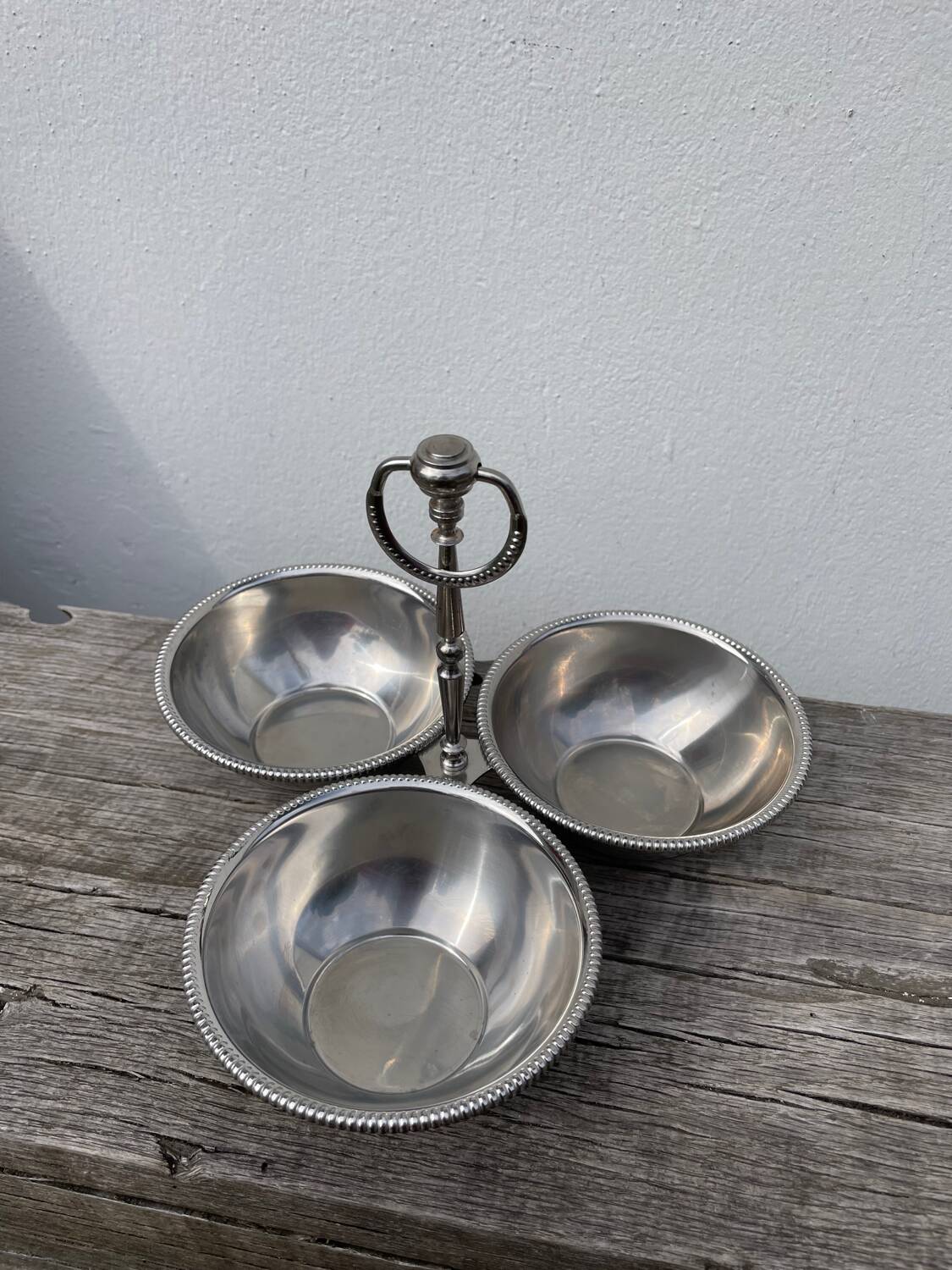 Silver-plated compartment dish