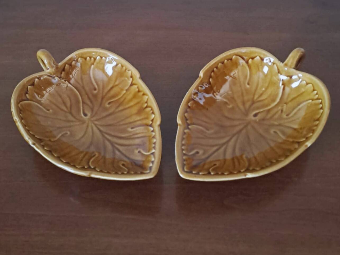 2 Gien serving dishes or trays