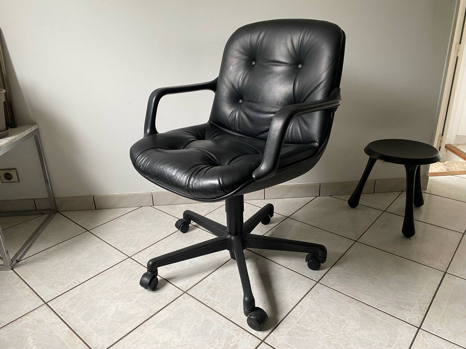 Comforto office chair designed by Randall Buck, vintage 80s/90s.