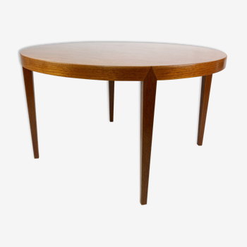 Coffee table in teak designed by Severin Hansen for Haslev Furniture in the 1960s