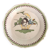 Assiette du XVIIIeme siècle en faïence de Nevers