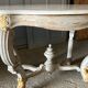 Table violin white marble