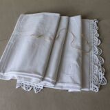 Drap ancien en lin brodé début XXe