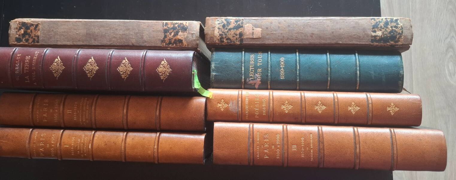 110 Old Books - Pro Selency Project