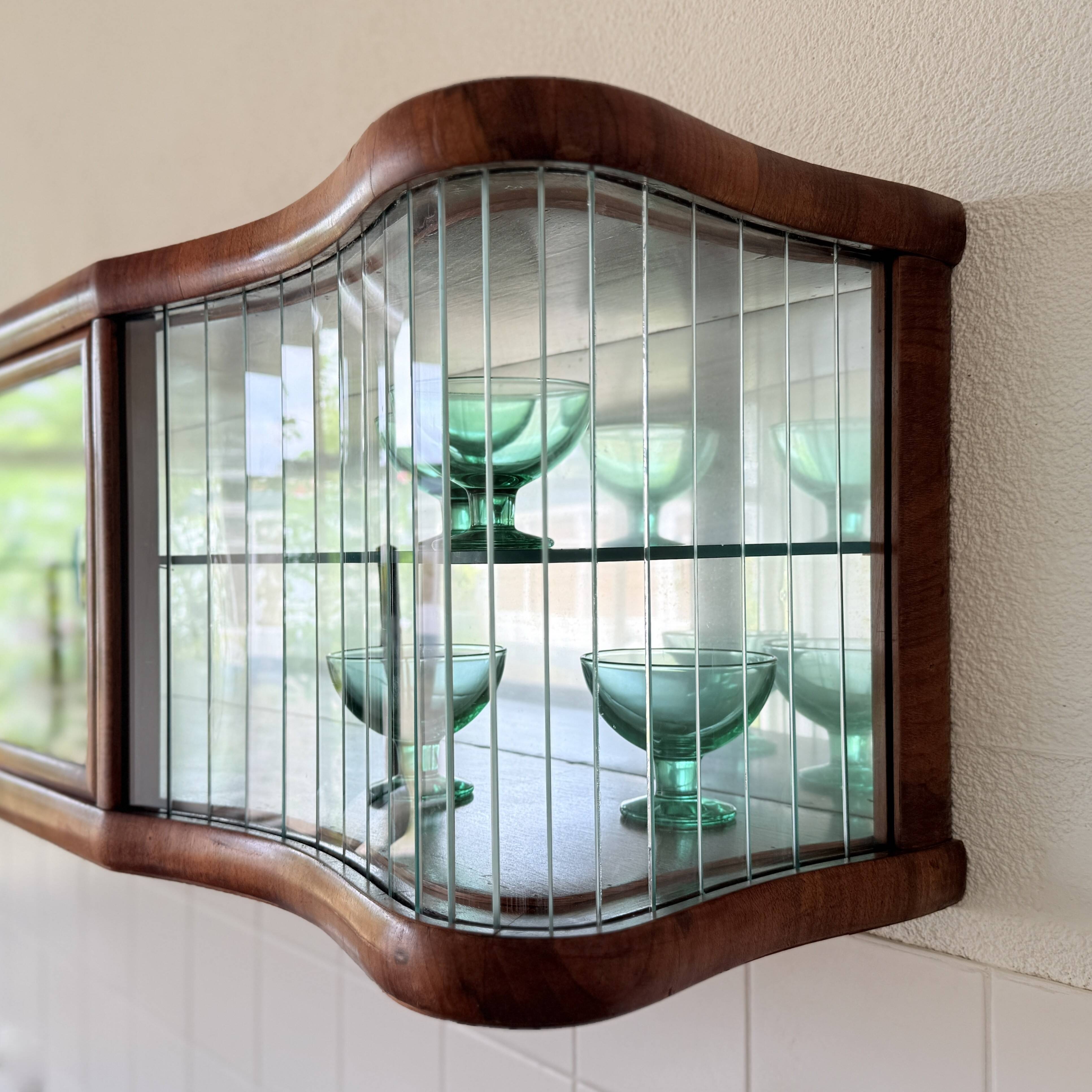 Elegant corrugated hanging display cabinet