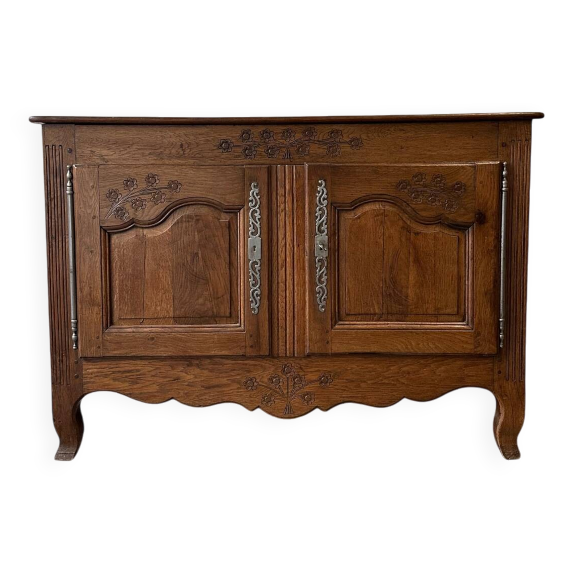 2-door solid oak sideboard