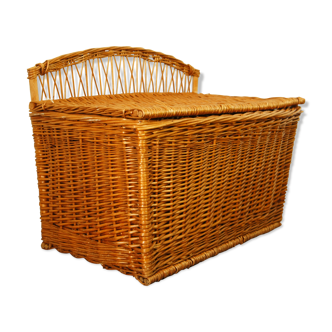 Braided wicker chest bench
