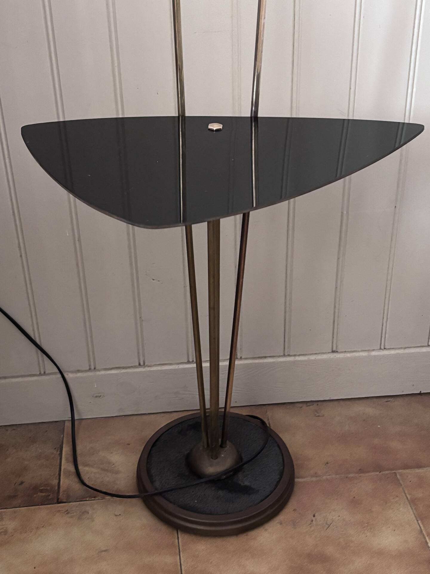 1950s Modernist Floor Lamp with Reading Light, brass and filigree glass.