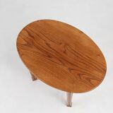 Timeless French Art Deco carved oval side table in oak, 1930s