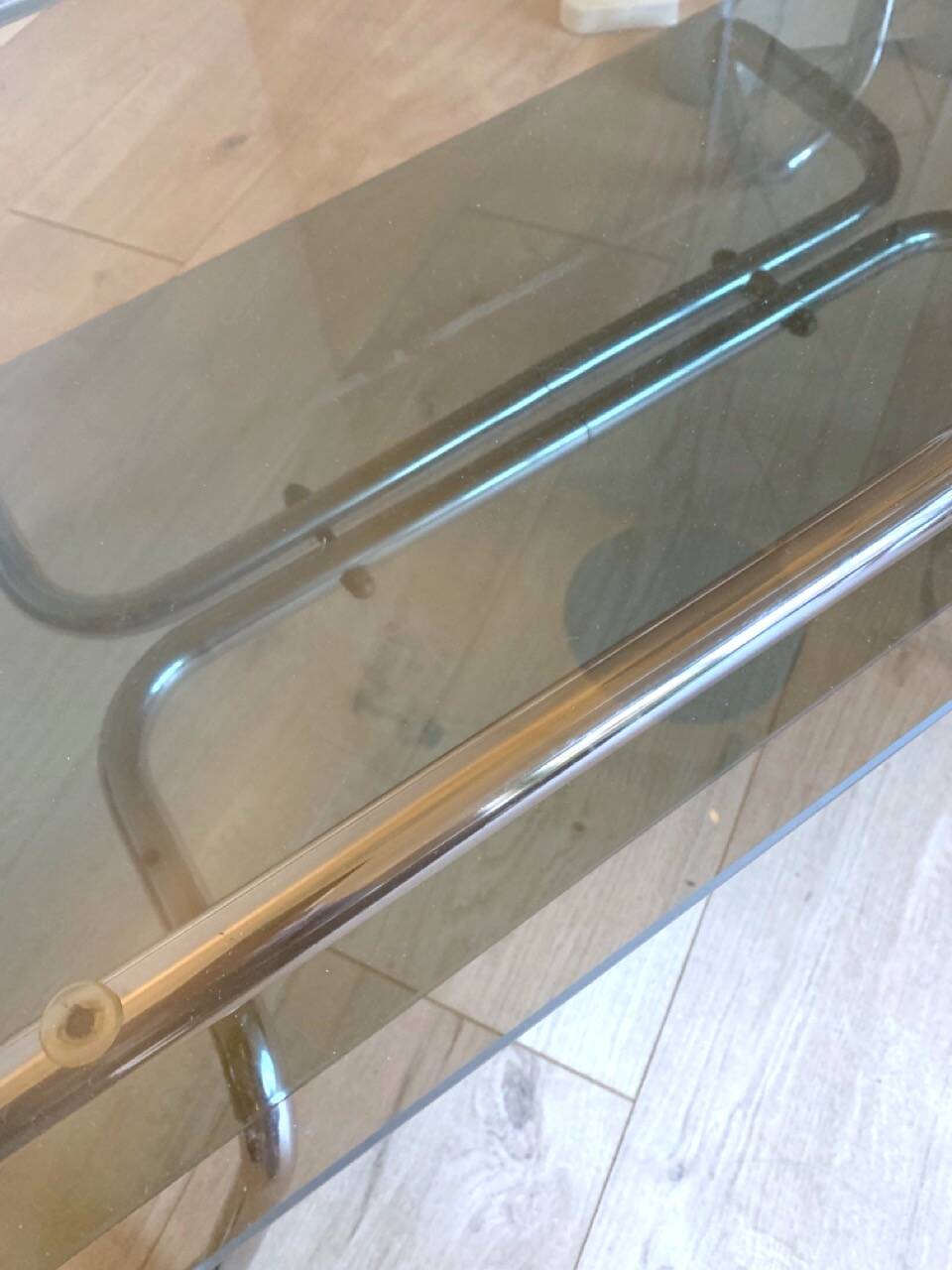 Table basse verre et métal de style bauhaus