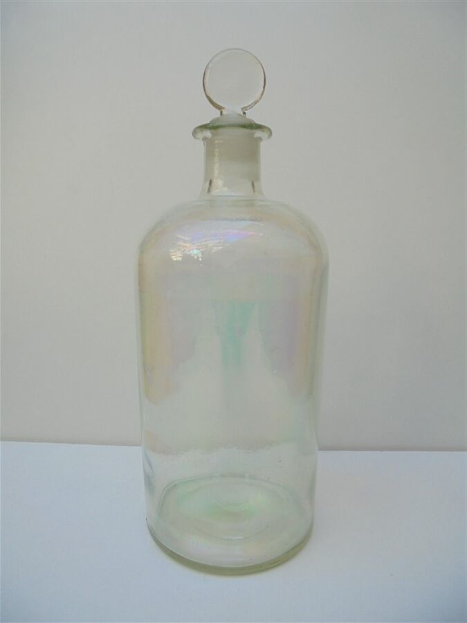 Apothecary bottle